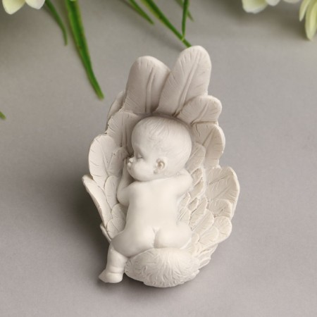 Polystone souvenir "Baby sleeping in the wing" White 8.7x6x5.5 cm-1