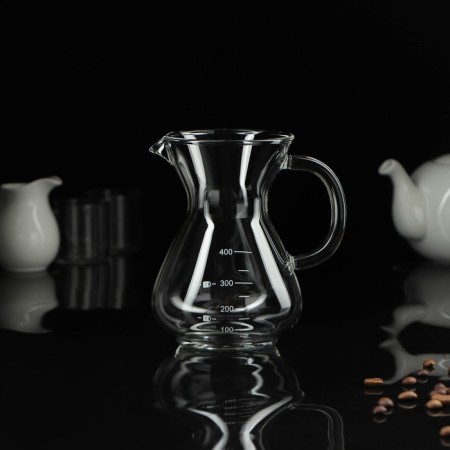 A glass of a glass with a measured scale "Tipika", 400 ml-2