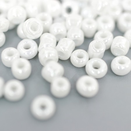 Round size 12/0 "White" 20 g