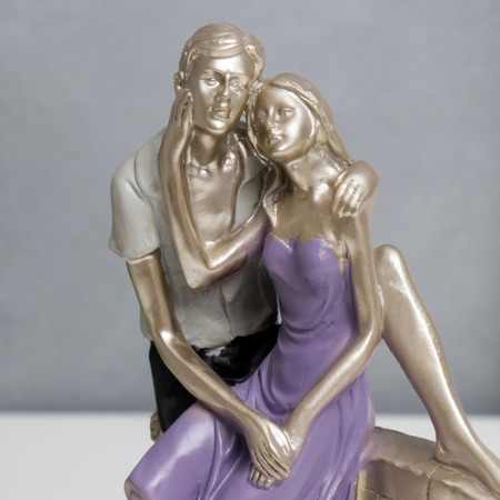 Polystone souvenir "Romantic couple on a brick hedge" 23.5x14.5x8 cm-6