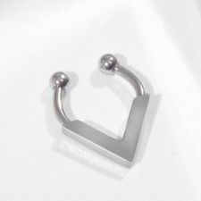 Piercing in the nose (fake for septum) 