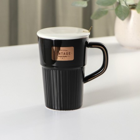 Ceramic mug with a lid and spoon Vintage, 350 ml, black color