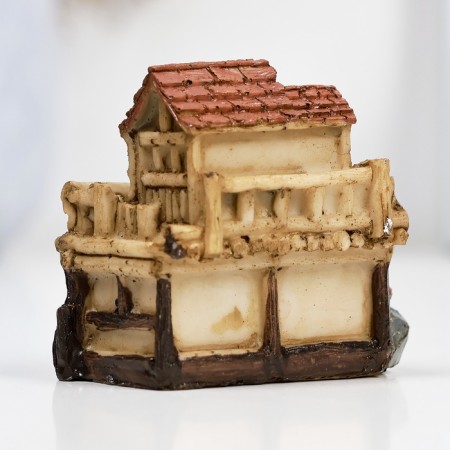 Figure "House on piles" 6x2.5x5cm-2