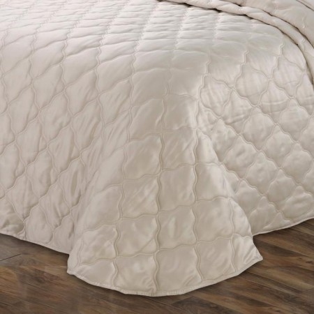 A set with a bedspread "Audrey", size 240x260 cm, 50x70 cm - 2 pcs, color cream-1