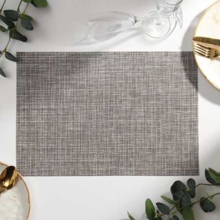 Napkin on the table of the share, centered, 45*30cm
