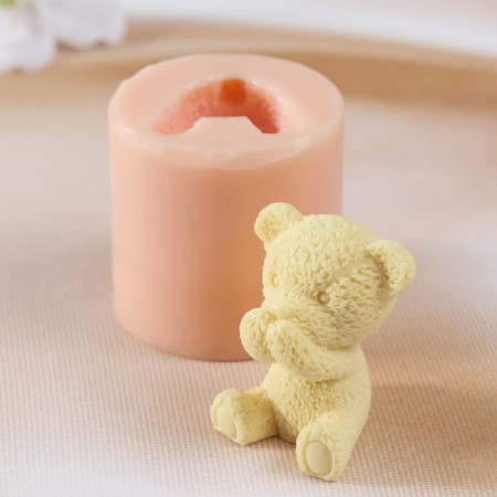 Mold Silicone "Bear Hands by the mouth" (prayer 4.5x3.7x3.5cm)-3
