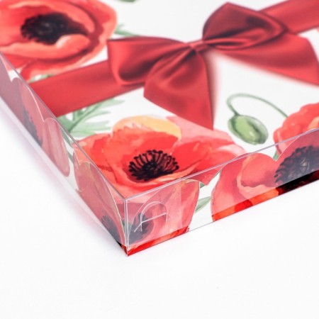 Cookie box, "red bow" 21 x 21 x 3-1