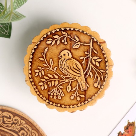 Casket "Bird on a branch", 60 x 35 mm, birch bark-2