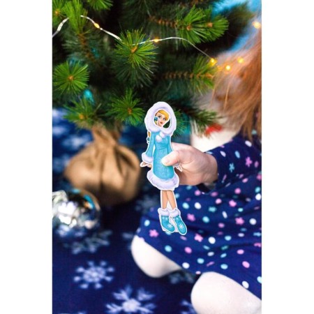 Magnetic game "Dress the doll: visiting the Snow Maiden"-5
