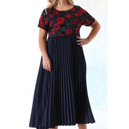 Women's dress, size 52-7