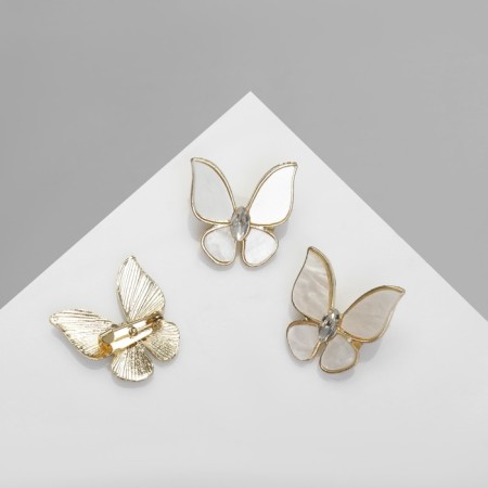 Brooch "Butterfly" Tenderness, white color in gold (indivisible packing 12 pcs., Price per pcs.)-1