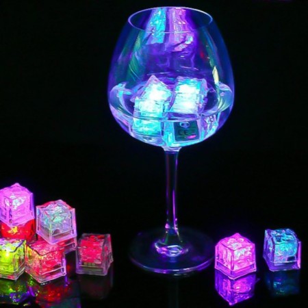 A water nightster "Ice" LED from 3XAG3 batteries of 2.6x2.6x2.7cm-7