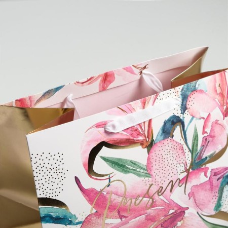 Gift laminated package, packaging, “Present”, 30.5 x 25.5 x 18 cm-2