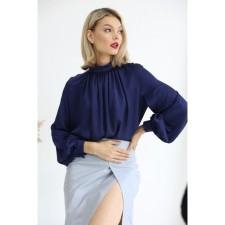 Blouse with the assembly on the front, size 42