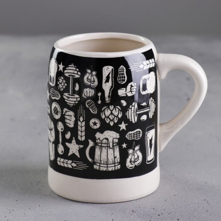 Ceramic beer mug “Man is always right”, 600 ml, black color-2