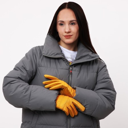 Gloves are female, dimensionless, with insulation, yellow color-3