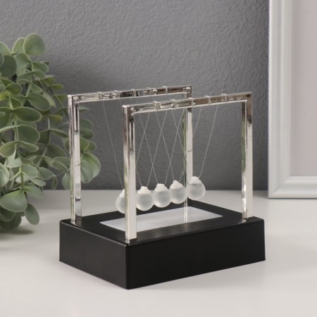 Pendulum "Luminous balls" 5 diodes mix 12x12x9 cm-1