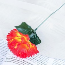 Artificial flowers 