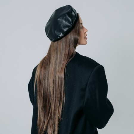Leather beret, black color, rr 56cm-8