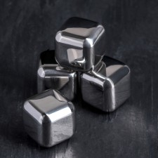 A set of stones for whiskey 