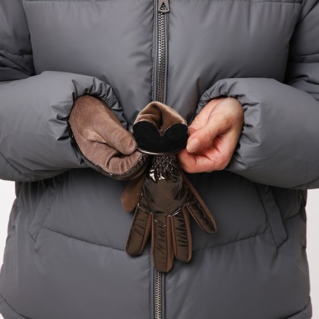Gloves are female, dimensionless, with insulation, brown color-4