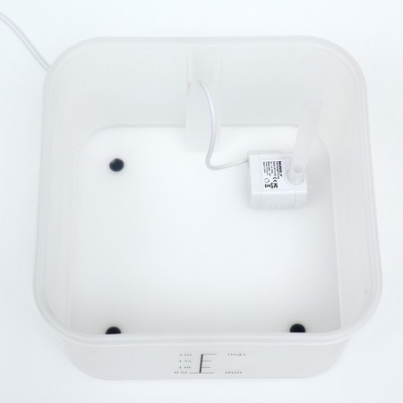 Animal fountain 20 x 17 x 15.5 cm, white-7