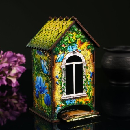 Tea house "House with a basket of flowers", 9.8 × 9.8 × 17.4 cm