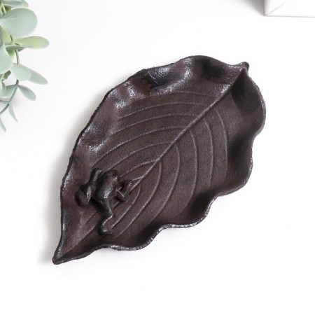 Souvenir cast iron stand "Frog on the sheet" 1x19x11 cm-4