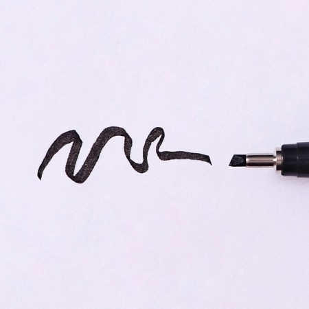 Marker Professional Liner Black, Thin line, 2.0mm-5