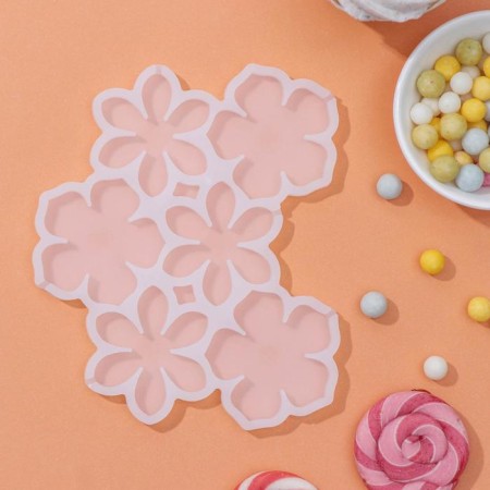 Form for candy "flowers", silicone, 14 × 12 × 0.7 cm, 6 cells, white color