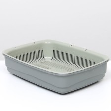 The tray is large with the Atlantis “Standard” net, 42 x 31 x 10 cm, gray