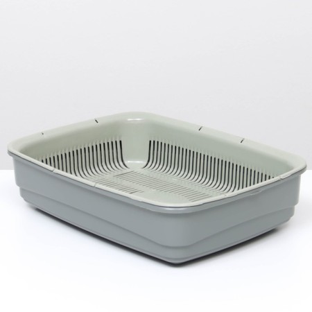 The tray is large with the Atlantis “Standard” net, 42 x 31 x 10 cm, gray