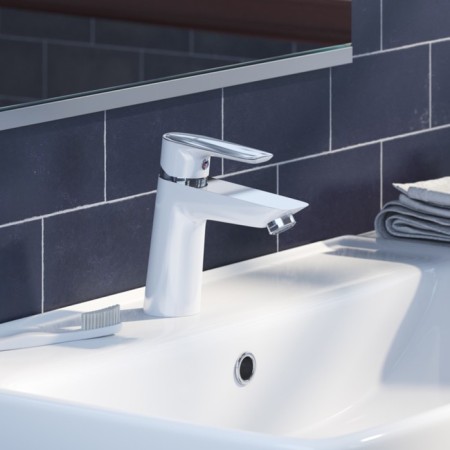Mixer for the IDDIS Cloud Closb00i01 sink, single -leaf, white, chrome-1