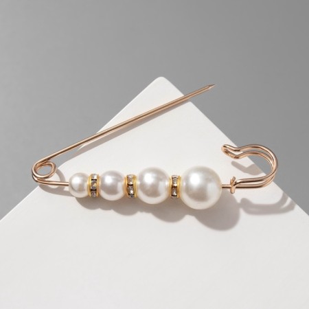 Pin "Quartet", 7.5 cm, white color in gold