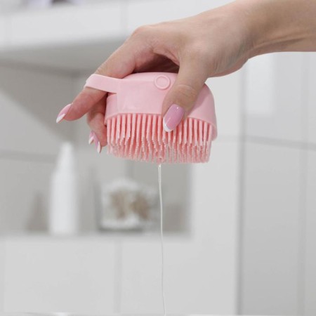 Silicone brush with a capacity for soap of a share, color mix-5