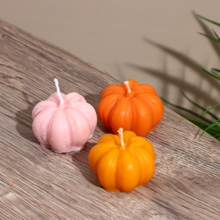 Candle "pumpkin" 4x4x4 cm, soy wax-2
