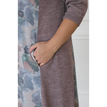 Women's dress, size 52-9