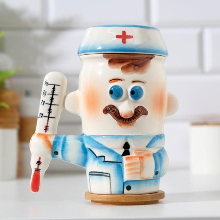 Gift mug "doctor with a hat" 0.6 l, in the box-4