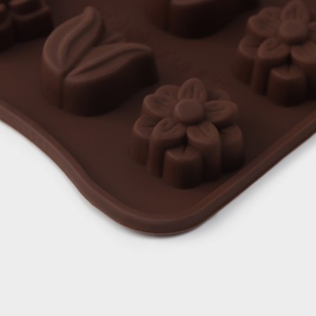 Form for chocolate “Polyana”, silicone, 20.5 × 10.5 × 1.5 cm, 15 cells (2.3 × 2.3 cm), brown color-4