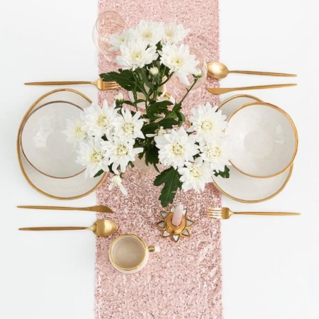 Path with sequins on the table, central pore, 30*120 cm-4