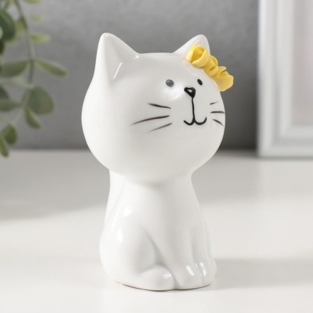 Souvenir Ceramics "White cat with yellow flowers on the ear, sits" 7.2x6.5x10.3 cm-1