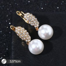 Earrings with pearls 