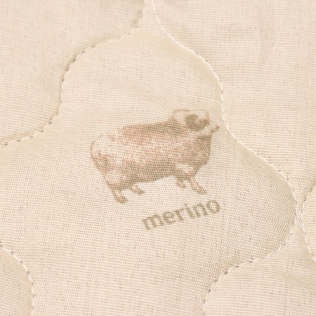 The blanket is a multi -velor stitch of sheep wool 140x205 cm 150 gr, PE, envelope-1