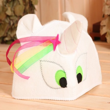 Model White Hat "green -eyed unicorn"