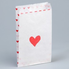 Package package, packaging, white, “heart” 20 x 11 x 4 cm without a window