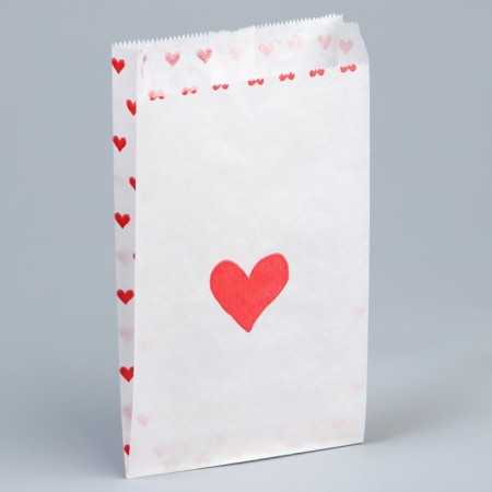Package package, packaging, white, “heart” 20 x 11 x 4 cm without a window