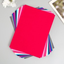 A set of hard felt 