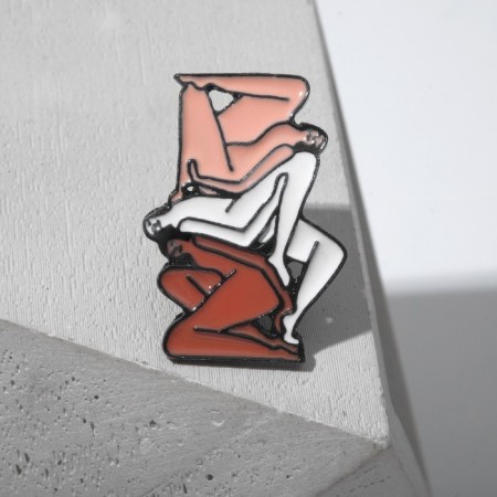 The icon "Three Girls", colored in ferrous metal-1