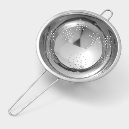 A colander made of stainless steel of a share, 2.2 l, d = 22 cm, thickness 0.3 mm, a long handle-3