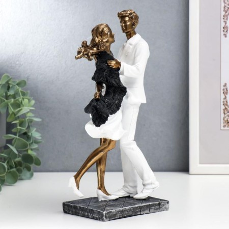 Polystone souvenir "in love with white clothes, with a palactin" 25x10x13 cm-1